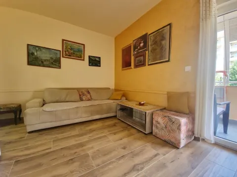 Rent, one bedroom apartment, 45m², Budva, Crna Gora - image 3