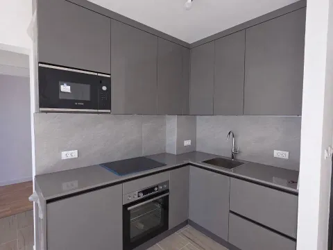 Sale, one bedroom apartment, 37m², Bečići, Budva - image 2