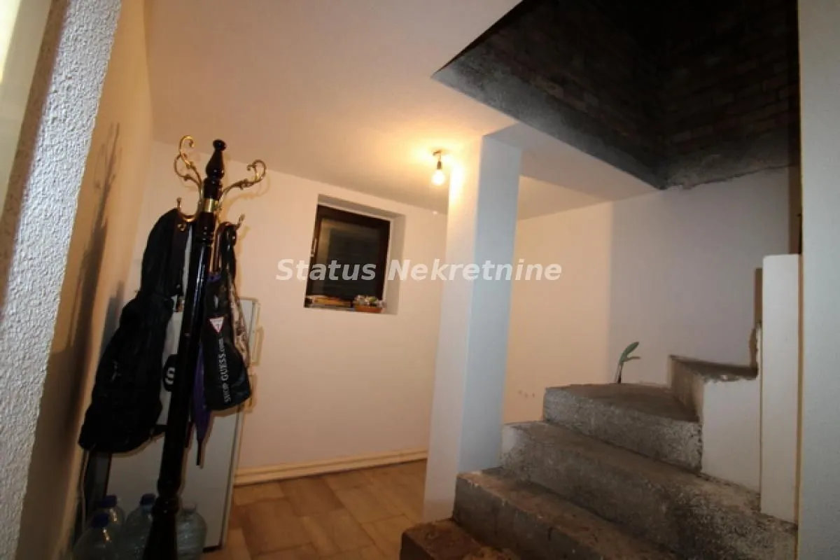 Prodaja, kuća, 416m², Sremska Mitrovica, Srbija
