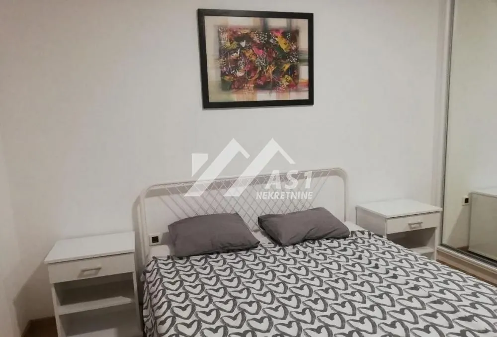 Izdavanje, trosoban stan, 69m², Sajam, Novi Sad Sve Podlokacije