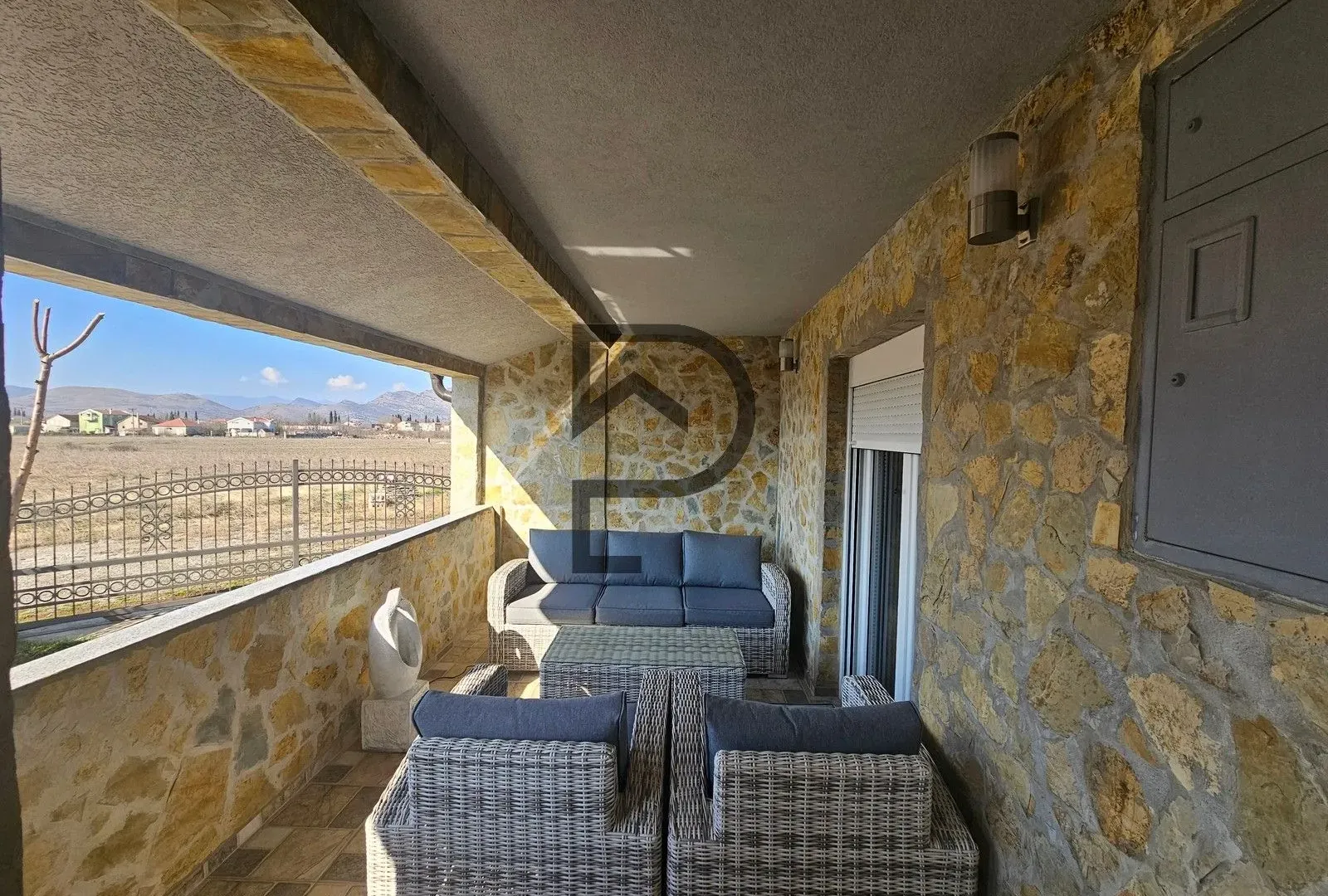 Sale, house, 200m², Podgorica, Crna Gora