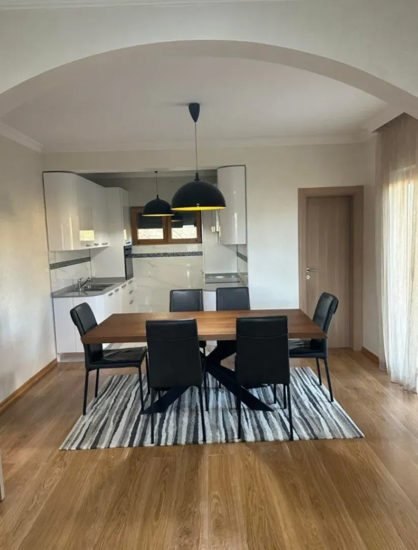 Sale, house, 200m², Rogami, Podgorica