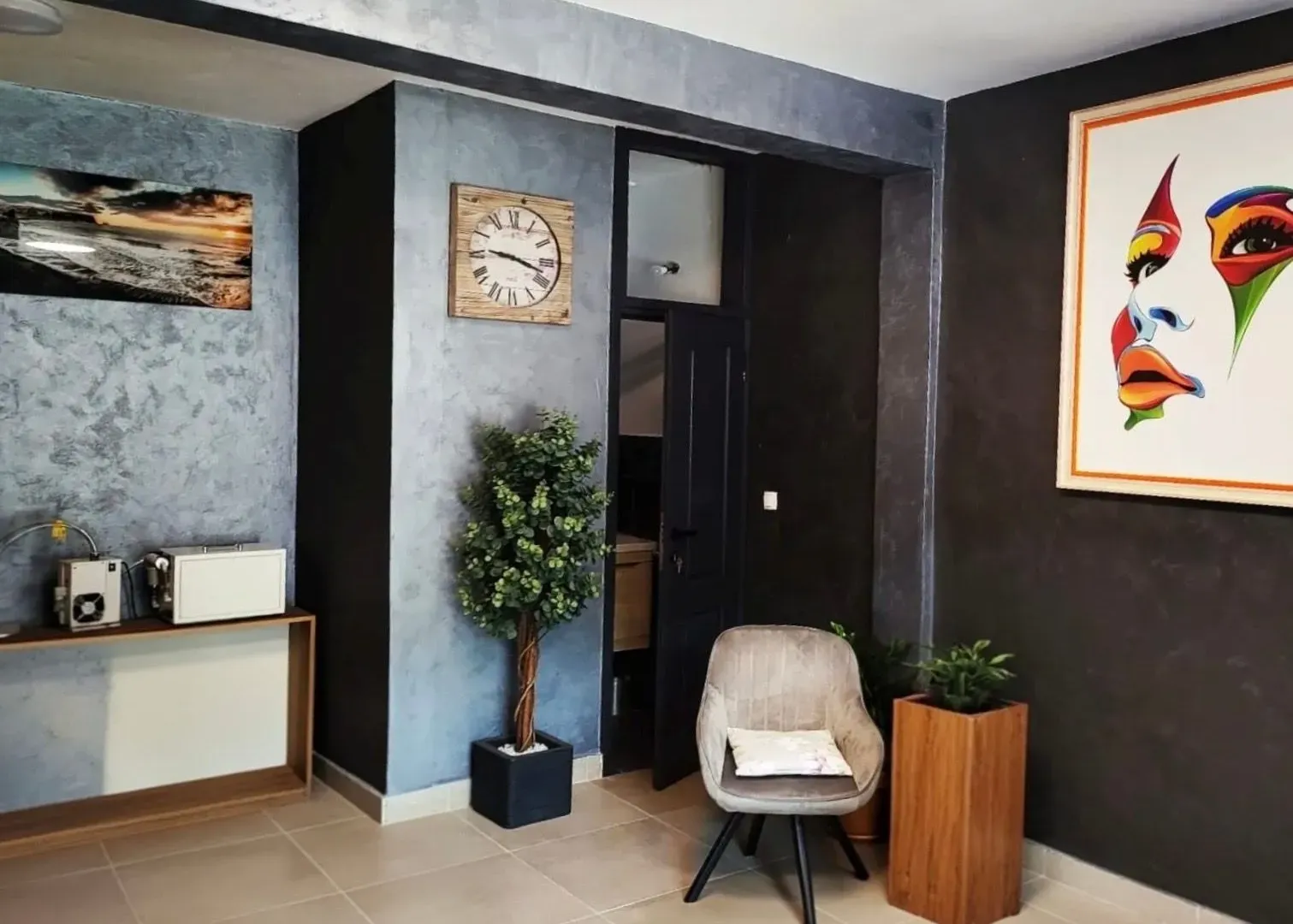 Rent, office space, 33m², Čeluga, Bar