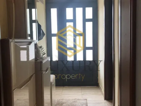 Izdavanje, kuća, 120m², Stari Aerodrom, Podgorica - image 8