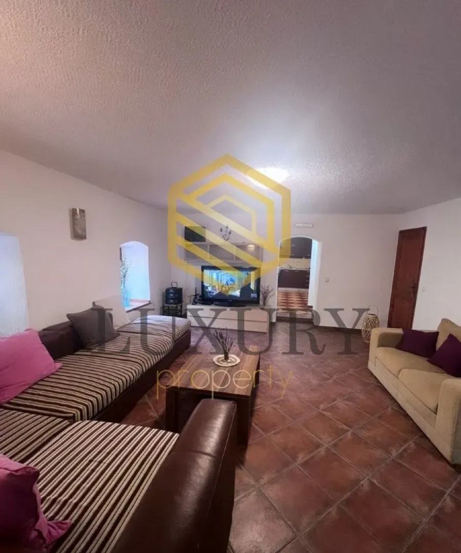 Sale, house, 425m², Rijeka Reževići, Budva