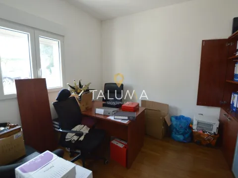Sale, one bedroom apartment, 35m², Blok 9, Podgorica - image 3