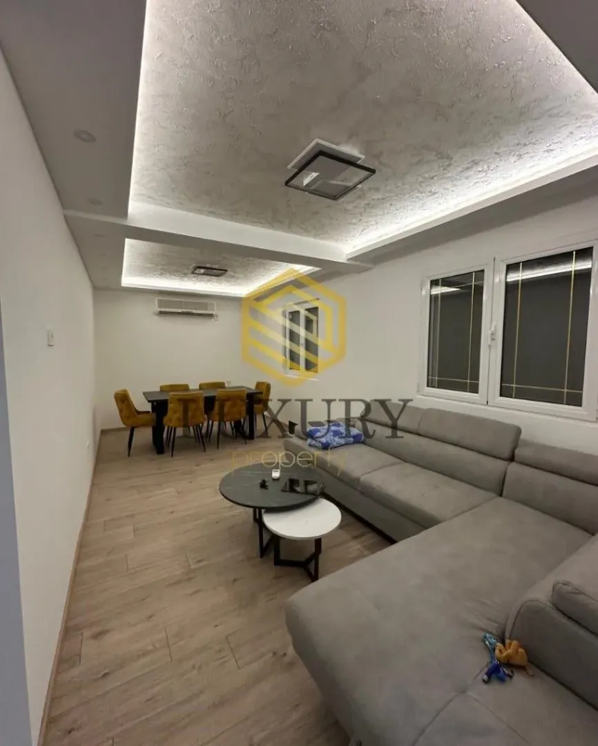 Rent, house, 200m², Sutomore, Bar