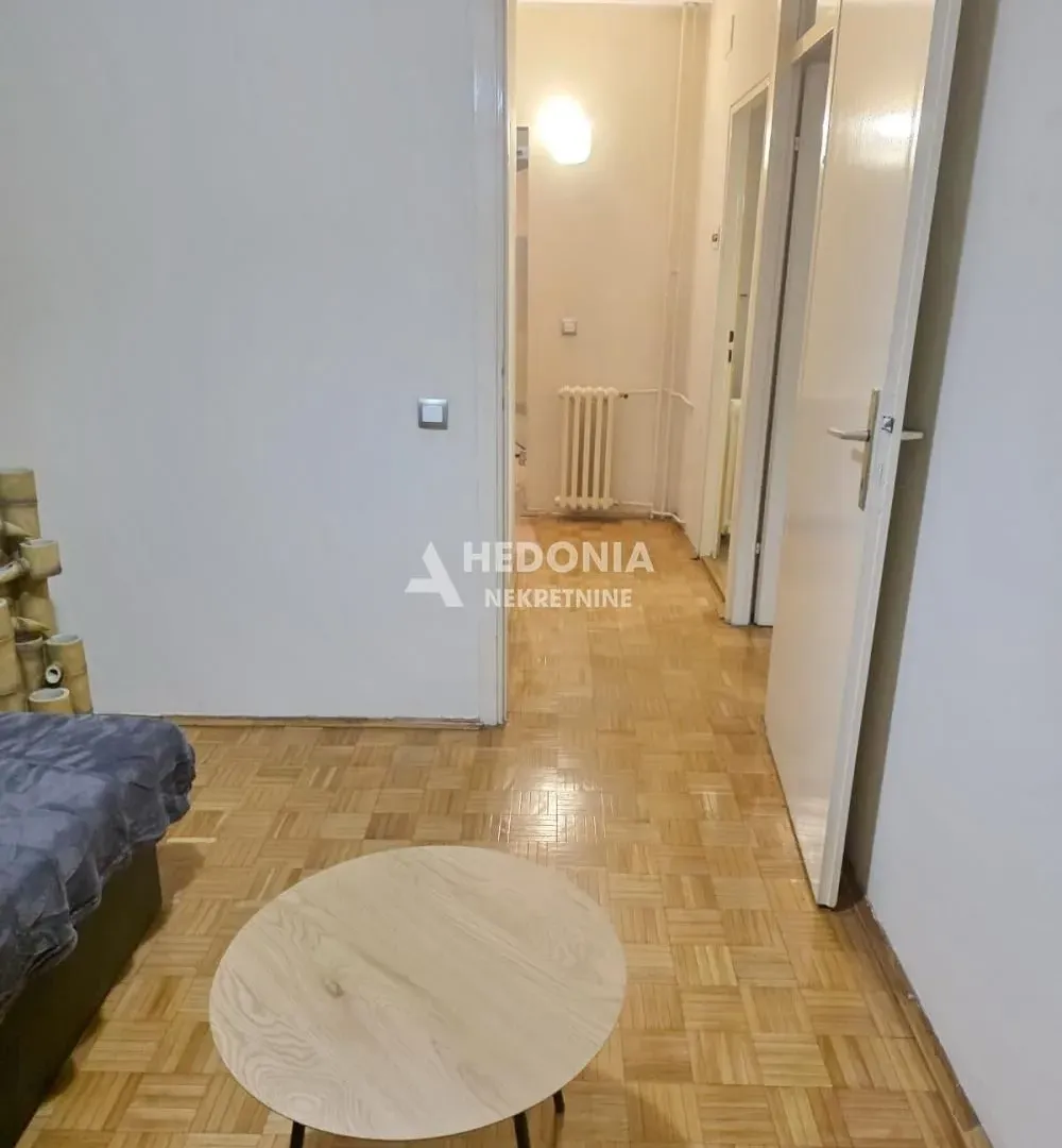 Prodaja, dvosoban stan, 70m², Čukarička Padina, Beograd