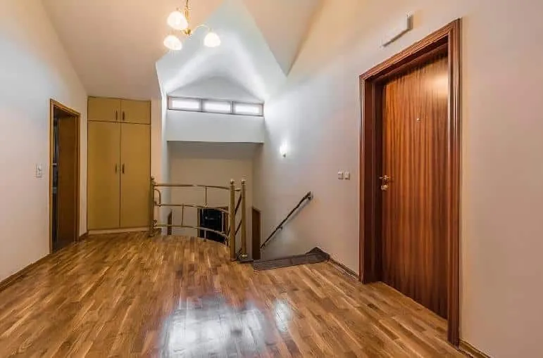 Izdavanje, kuća, 370m², Zabjelo, Podgorica
