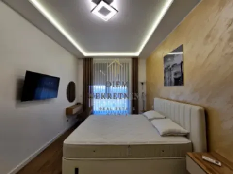 Izdavanje, jednosoban stan, 50m², Centar, Bar - image 11