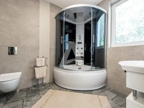 Sale, house, 760m², Đenovići, Herceg Novi - image 17