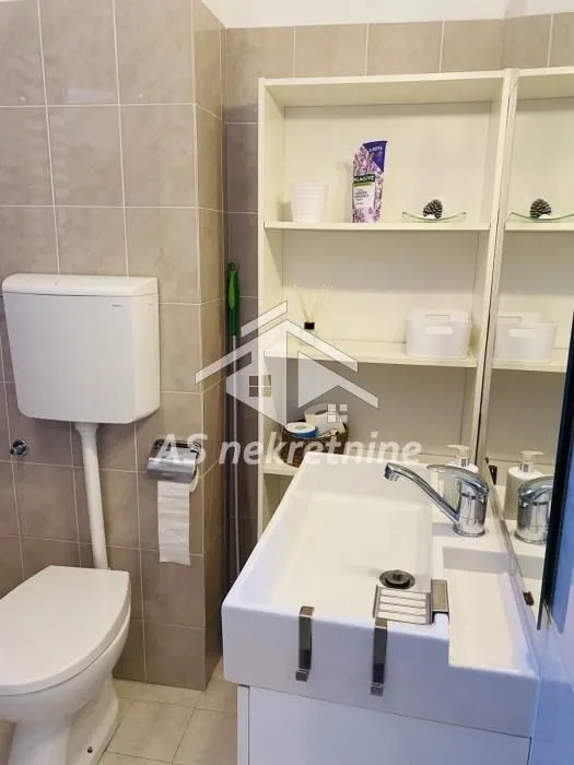 Prodaja, dvosoban stan, 60m², Voždovačka Crkva, Voždovac Sve Podlokacije