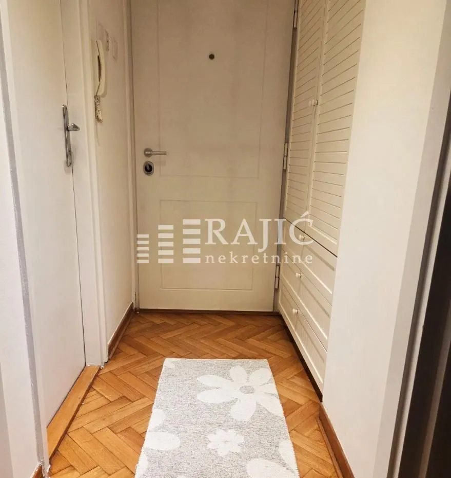 Rent, two bedroom apartment, 50m², Tašmajdan, Palilula Sve Podlokacije