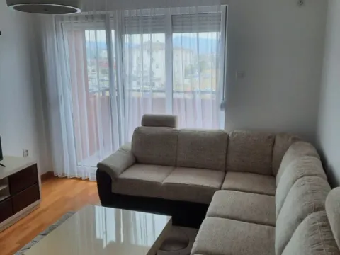 Rent, one bedroom apartment, 39m², Tuški Put, Podgorica - image 2