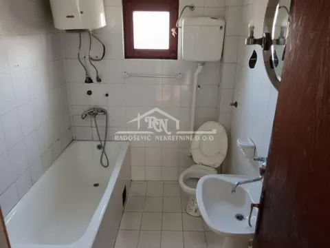 Prodaja, kuća, 411m², Sremčica, Beograd - image 15