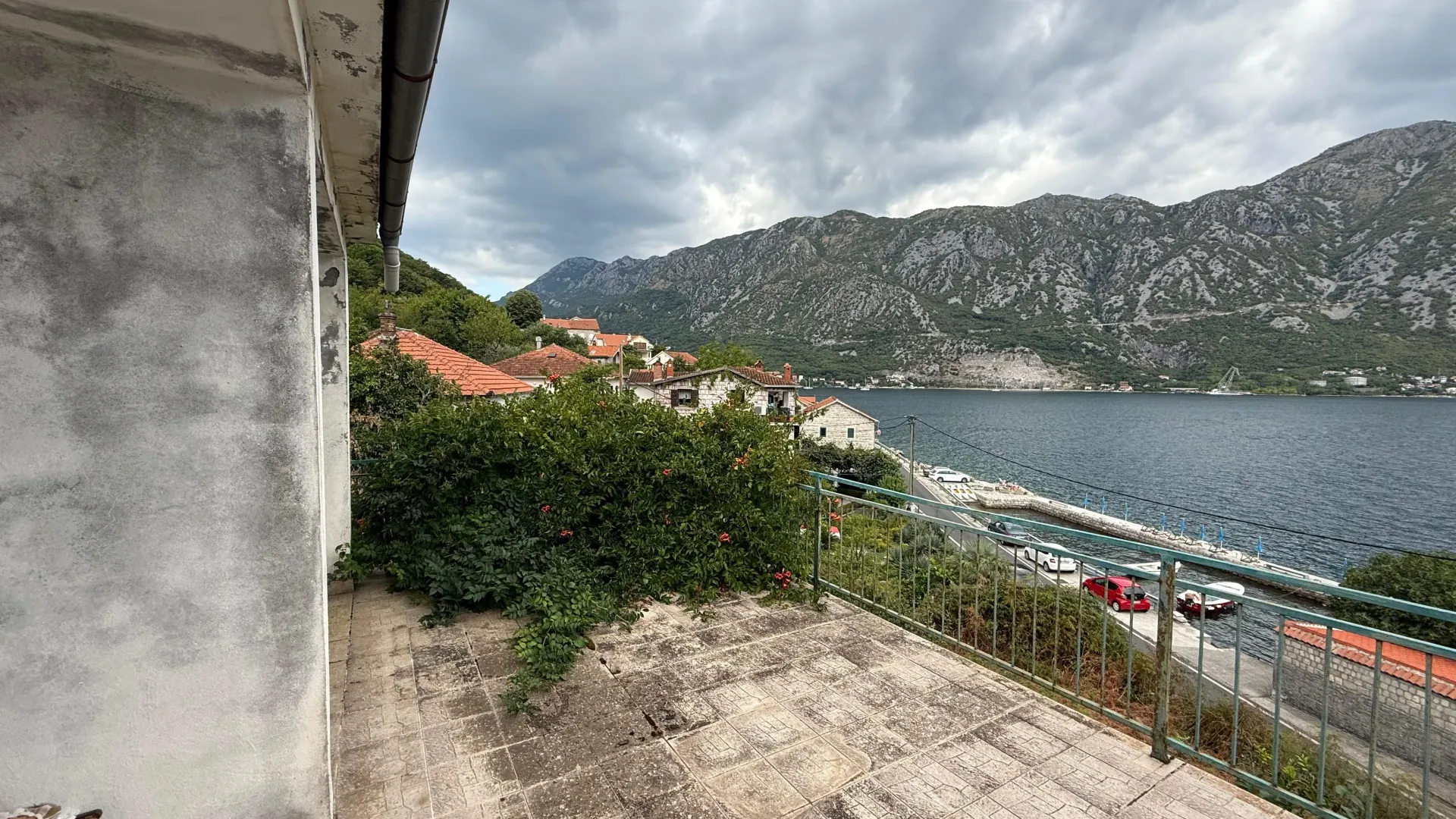 Prodaja, kuća, 200m², Kostanjica, Kotor