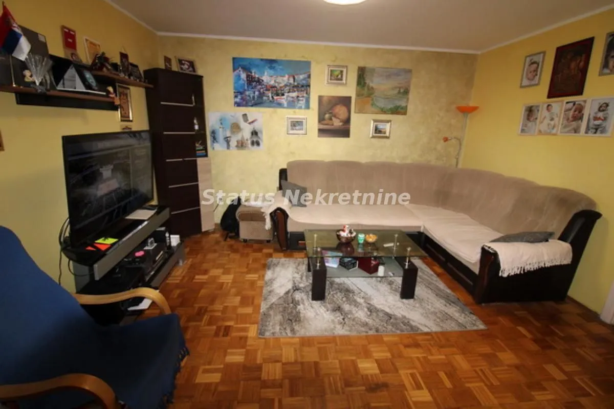 Prodaja, trosoban stan, 67m², Novo naselje, Novi Sad