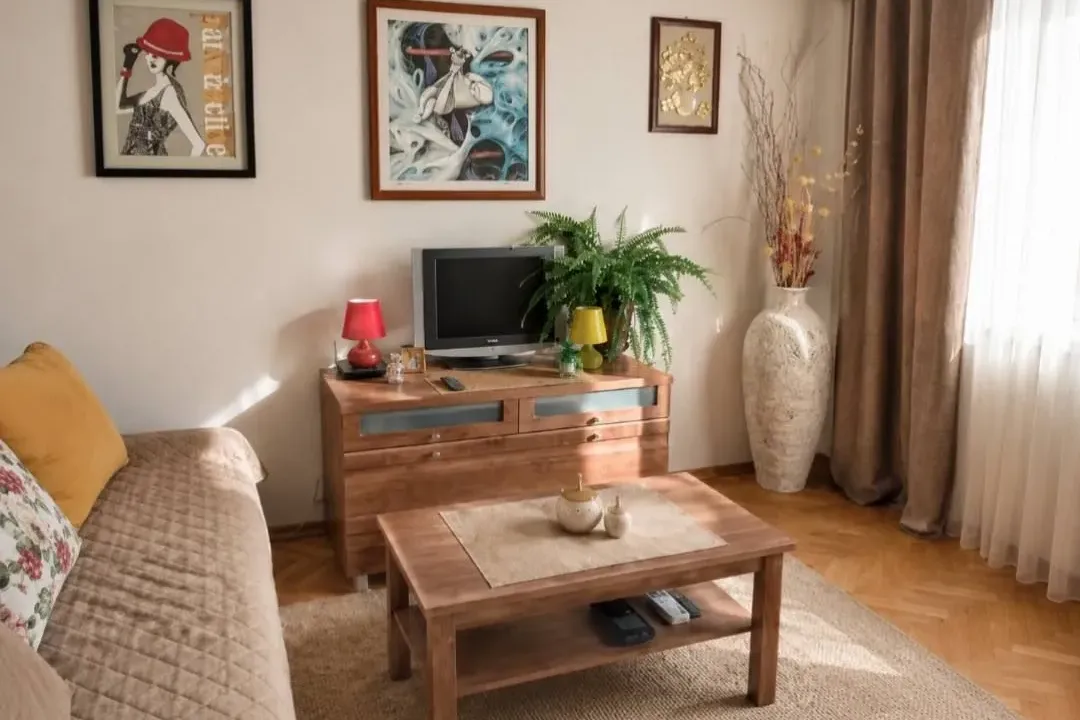 Prodaja, garsonjera, 40m², Centar, Podgorica