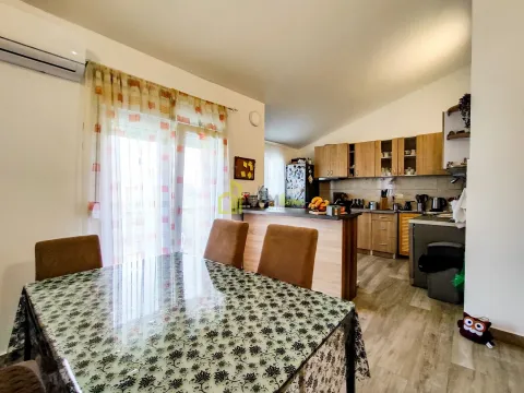 Prodaja, kuća, 160m², Donja Gorica, Podgorica - image 22