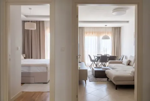 Prodaja, dvosoban stan, 52m², Dobrota, Kotor - image 9