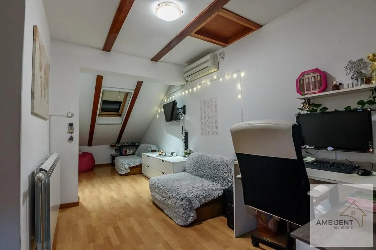 Prodaja, četvorosoban stan, 104m², Stari Grad, Beograd