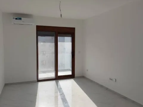 Prodaja, jednosoban stan, 46m², Ilino, Bar - image 5