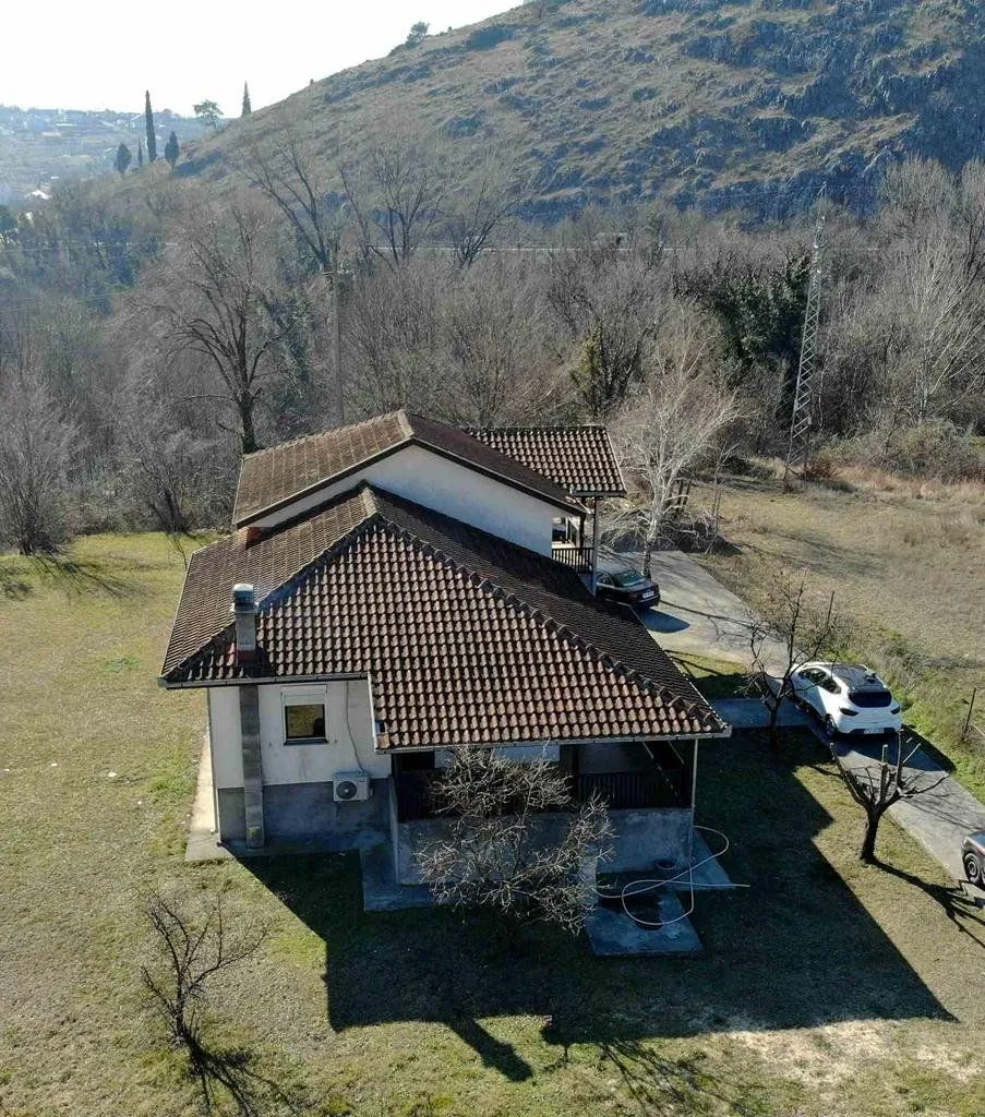Sale, house, 200m², Vezirov Most, Podgorica