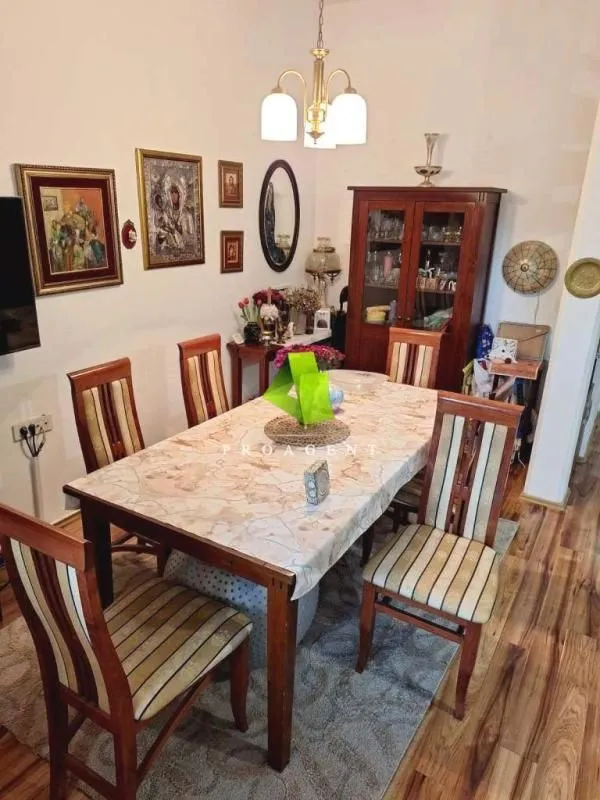 Prodaja, kuća, 300m², Pantelej, Niš