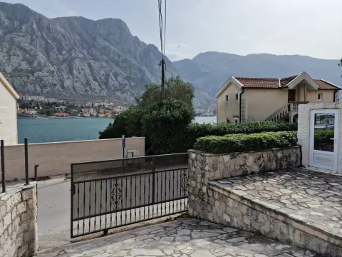 Prodaja, dvosoban stan, 76m², Prčanj, Kotor - image 14