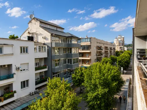 Rent, two bedroom apartment, 95m², Centar, Podgorica - image 10