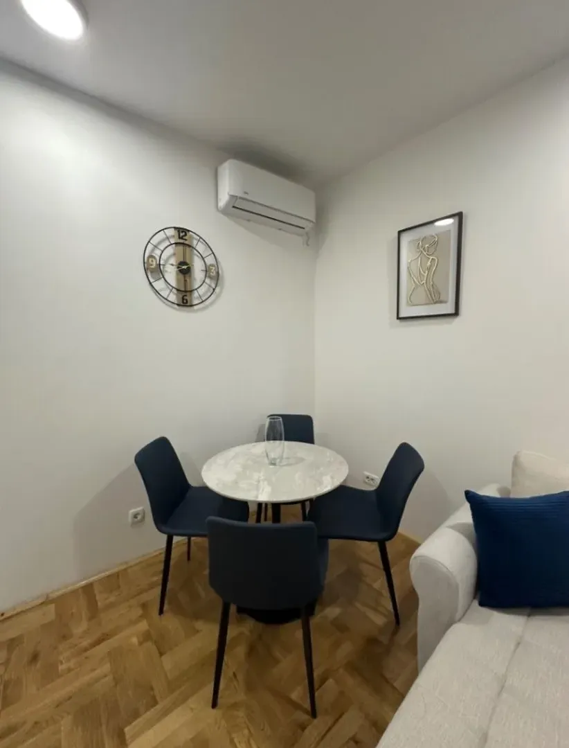 Rent, one bedroom apartment, 37m², Cetinje, Crna Gora