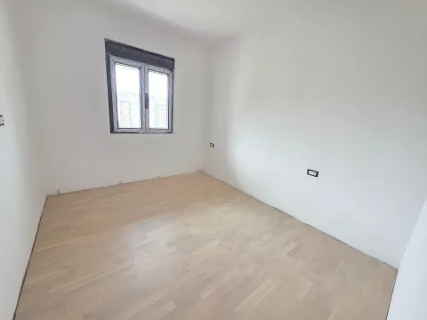 Prodaja, jednosoban stan, 46m², Tološi, Podgorica - image 4