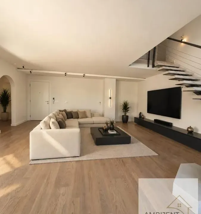Sale, three bedroom apartment, 133m², Autokomanda, Voždovac Sve Podlokacije