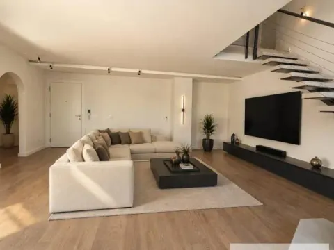 Prodaja, trosoban stan, 133m², Autokomanda, Voždovac Sve Podlokacije - image 1