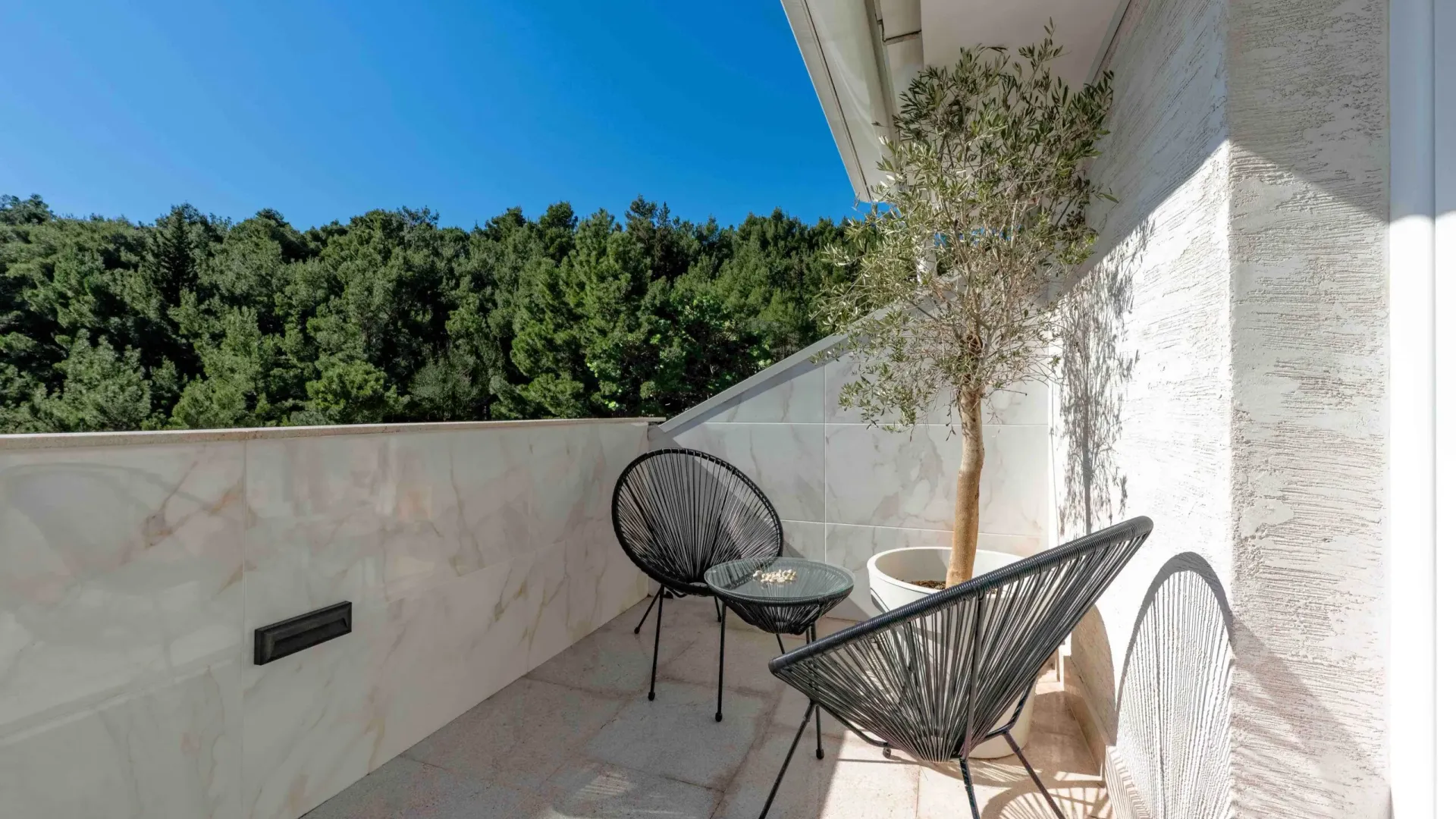 Sale, two bedroom apartment, 81m², Petrovac, Budva