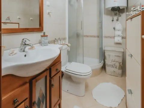 Rent, one bedroom apartment, 47m², Centar, Budva - image 8