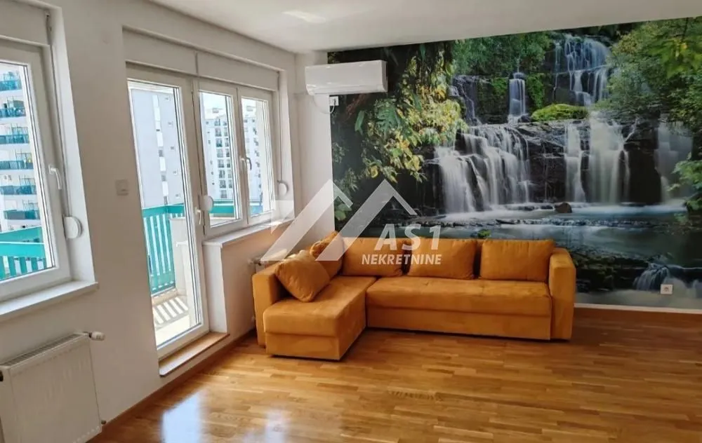 Izdavanje, jednosoban stan, 38m², Avijatičarsko naselje, Novi Sad Sve Podlokacije