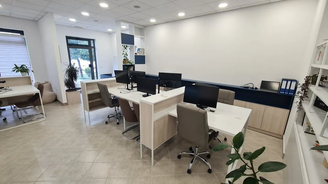 Rent, office space, 98m², Stari Aerodrom, Podgorica