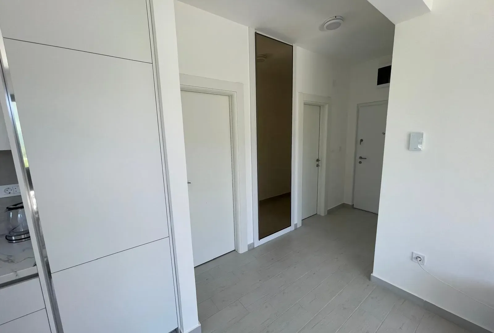 Izdavanje, jednosoban stan, 50m², Đenovići, Herceg Novi