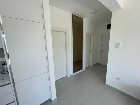 Izdavanje, jednosoban stan, 50m², Đenovići, Herceg Novi - image 8