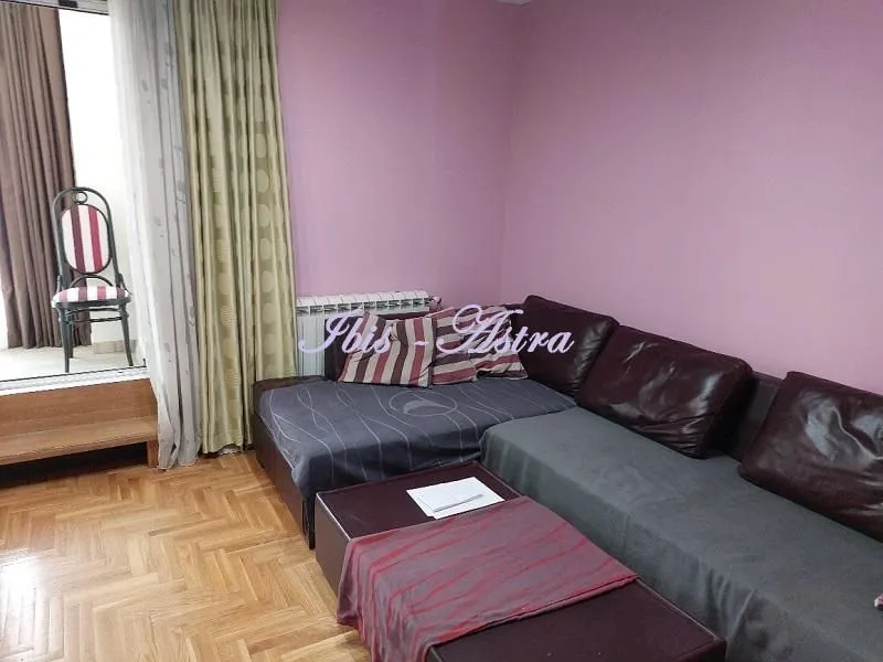 Rent, three bedroom apartment, 75m², Vračar Sve Podlokacije, Beograd