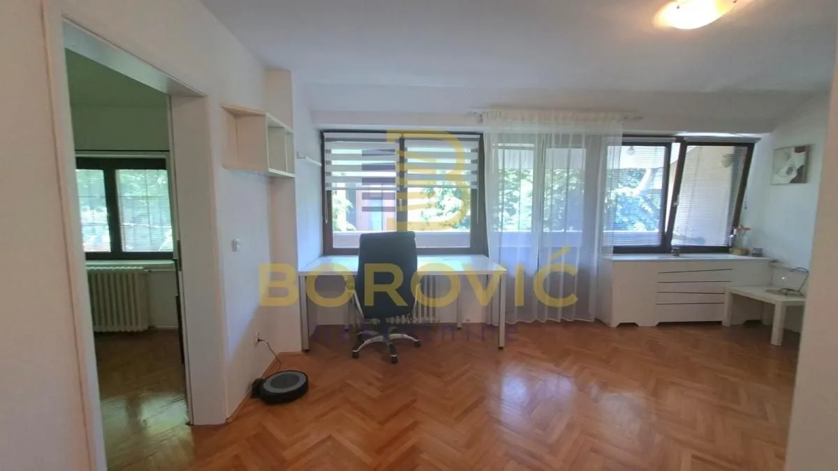 Izdavanje, trosoban stan, 100m², Senjak, Beograd