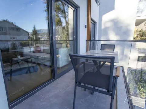 Prodaja, jednosoban stan, 45m², Tivat, Crna Gora - image 12