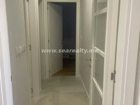 Izdavanje, dvosoban stan, 67m², Radanovići, Kotor - image 10