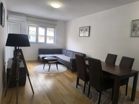 Izdavanje, dvosoban stan, 70m², Central Point, Podgorica - image 6