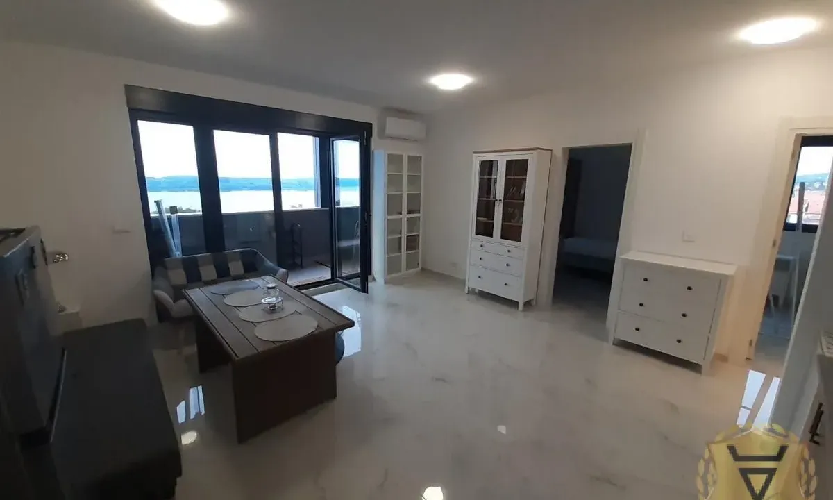 Izdavanje, dvosoban stan, 55m², Višnjica, Palilula Sve Podlokacije