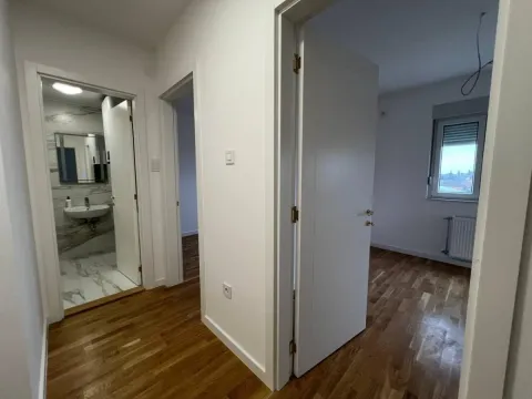 Rent, office space, 92m², Vidovdansko naselje, Novi Sad Sve Podlokacije - image 6