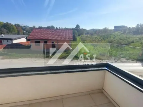 Izdavanje, trosoban stan, 86m², Alibegovac, Petrovaradin - image 9