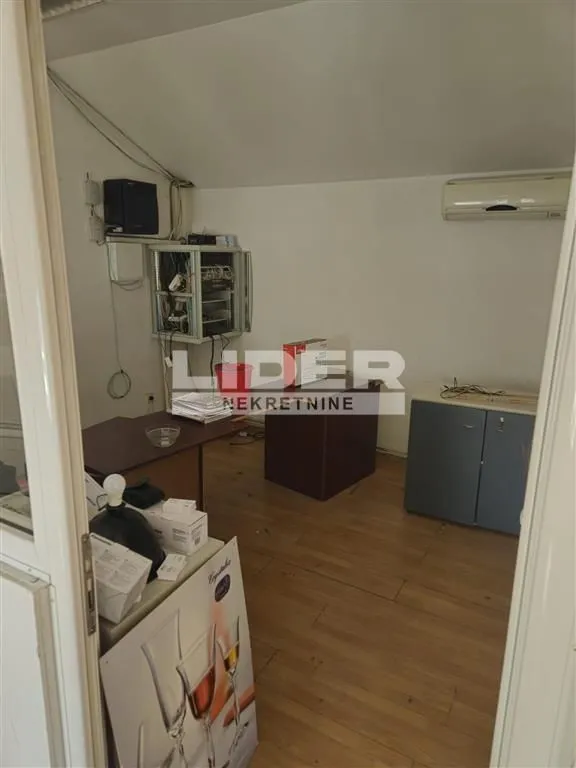 Rent, office space, 1000m², Dušanovac, Voždovac Sve Podlokacije