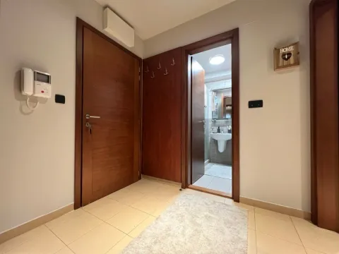 Izdavanje, jednosoban stan, 50m², Tološi, Podgorica - image 8